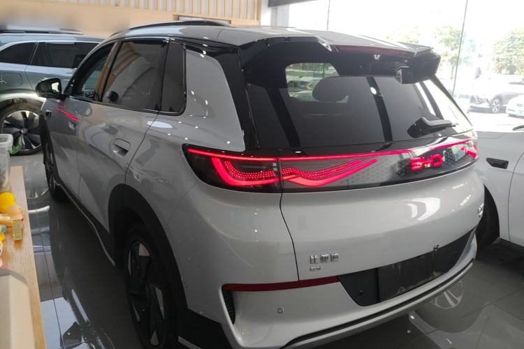 BYD Sealion 05 EV 2025 — 4