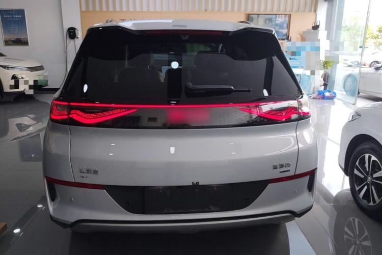 BYD Sealion 05 EV 2025 — 5