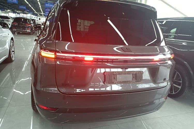 Li Auto L9 2022 — 5
