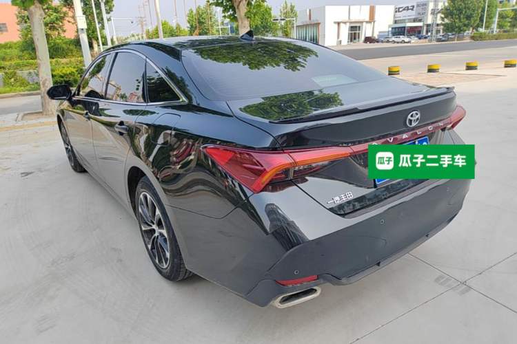 Toyota Avalon 2023 — 4