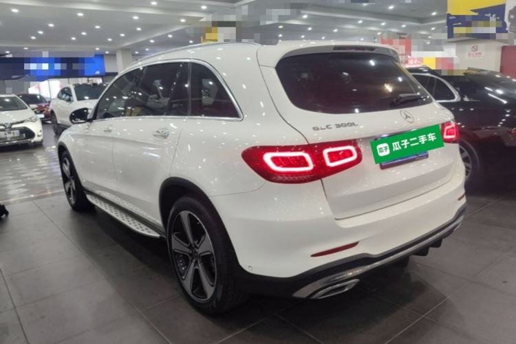 Mercedes-Benz GLC 300 L 2022 — фото 4
