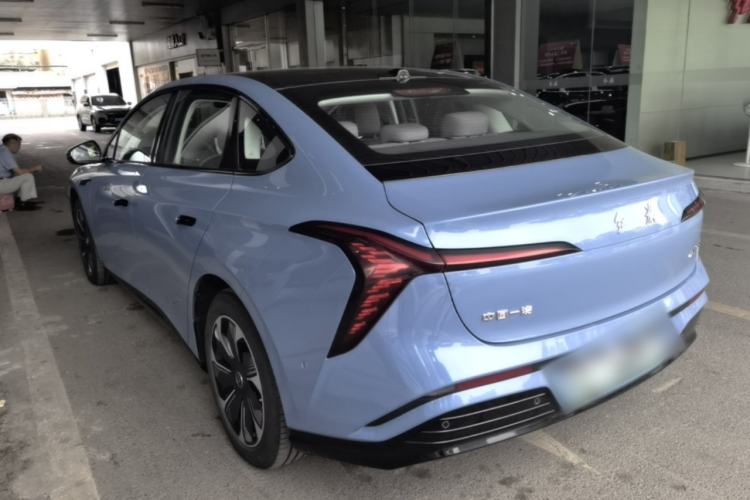 Hongqi Tiangong 05 2025 — 4