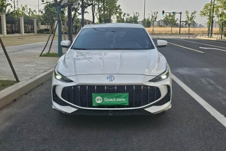 MG MG5 2025 — 2