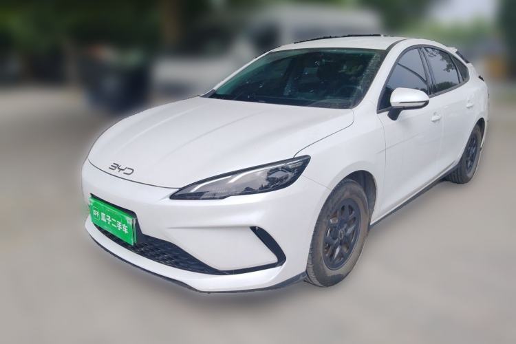 BYD Seal 05 DM-i 2025 — фото 1