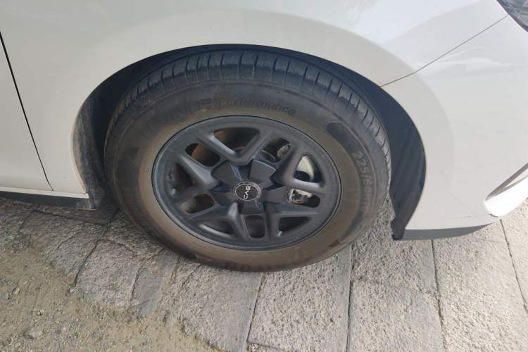 BYD Seal 05 DM-i 2025 — фото 5