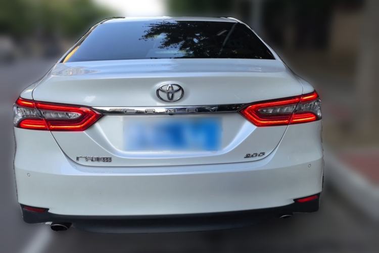 Toyota Camry 2019 — 5