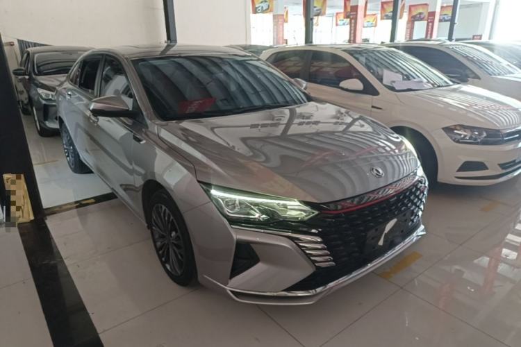 DongFeng Aeolus Yixuan Max 2021 — 3