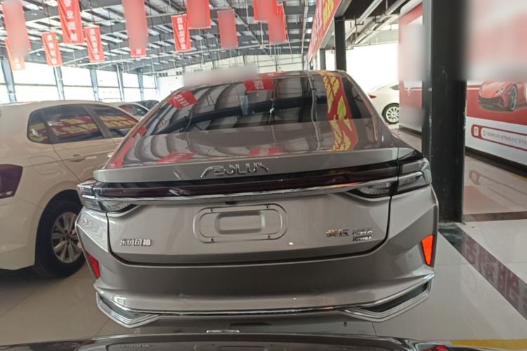 DongFeng Aeolus Yixuan Max 2021 — 5