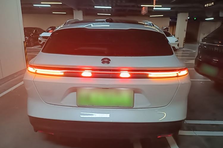 NIO ET5T 2024 — 5