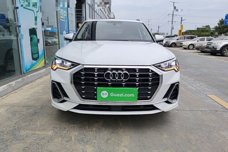Audi Q3 2021 — 2