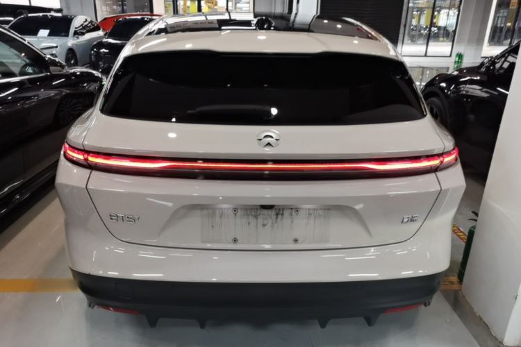 NIO ET5T 2024 — 5