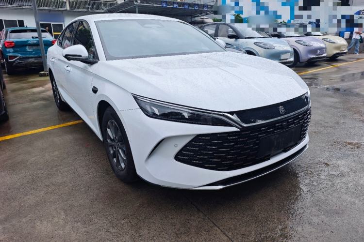 BYD Qin L 2025 — 3