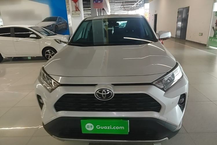 Toyota RAV4 2021 — 2
