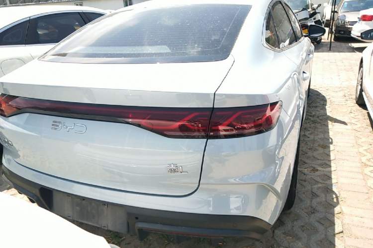 BYD Qin L 2024 — 5