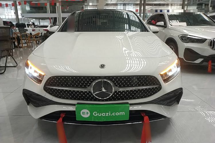 Mercedes-Benz A 200 L 2023 — фото 2