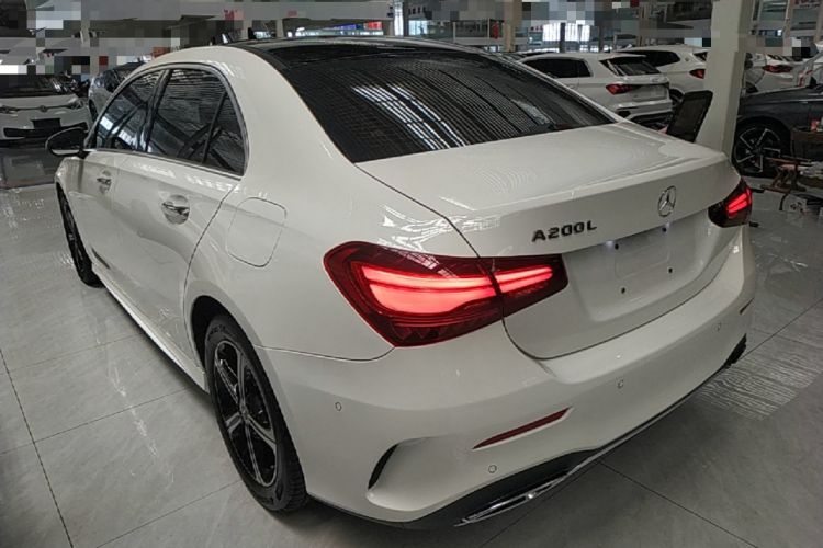 Mercedes-Benz A 200 L 2023 — фото 4