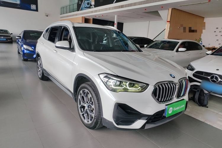 BMW X1 2021 — фото 3