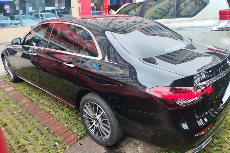 Mercedes-Benz E 260 L 2022 — 4