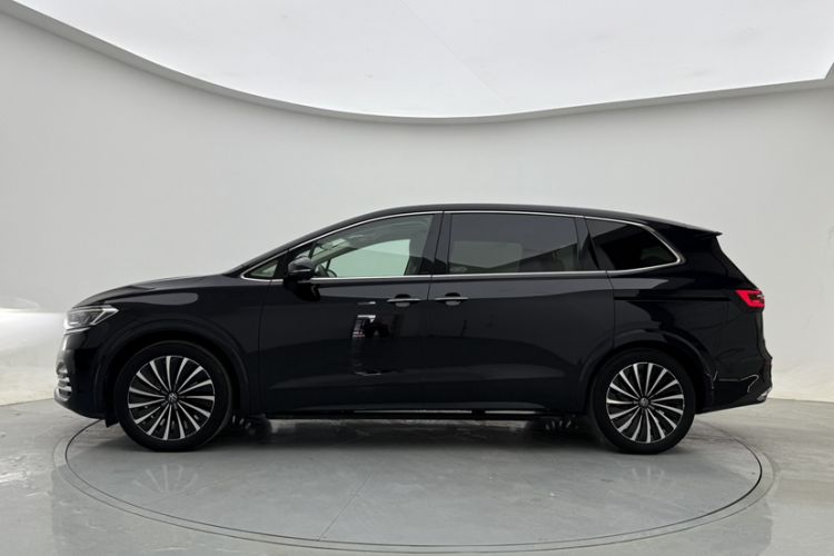 Volkswagen Viloran 2023 — 3