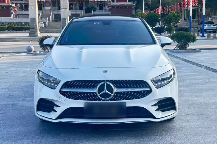 Mercedes-Benz A 180 L 2022 — фото 2