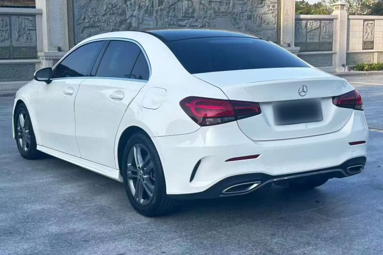 Mercedes-Benz A 180 L 2022 — фото 4