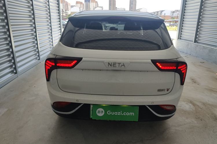 Neta V 2022 — 5