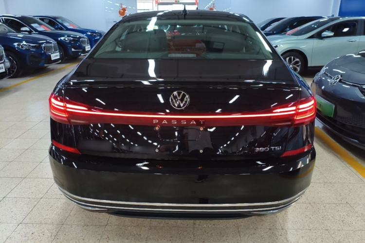 Volkswagen Passat 2025 — 5