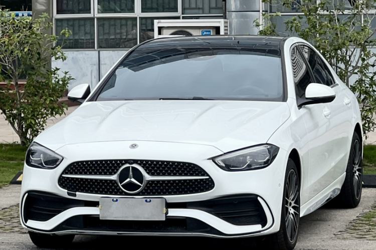 Mercedes-Benz C 260 L 2025 — фото 1