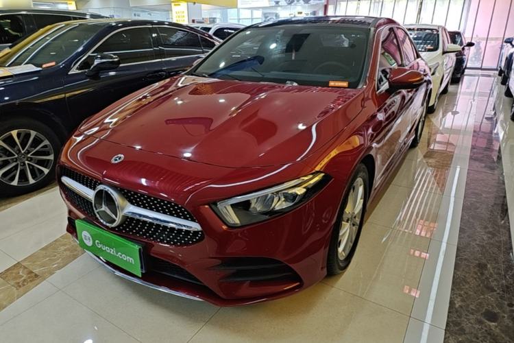 Mercedes-Benz A 200 L 2021 — фото 1