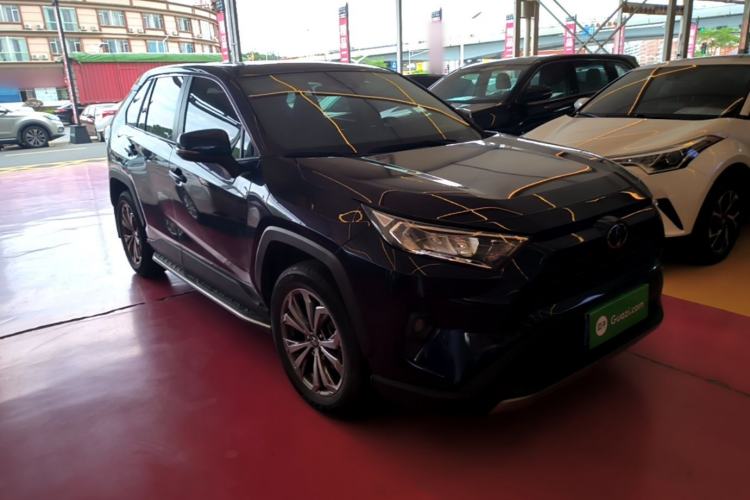 Toyota RAV4 2023 — 3