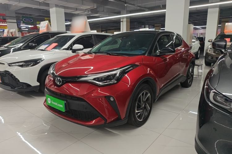 Toyota C-HR 2021 — фото 1