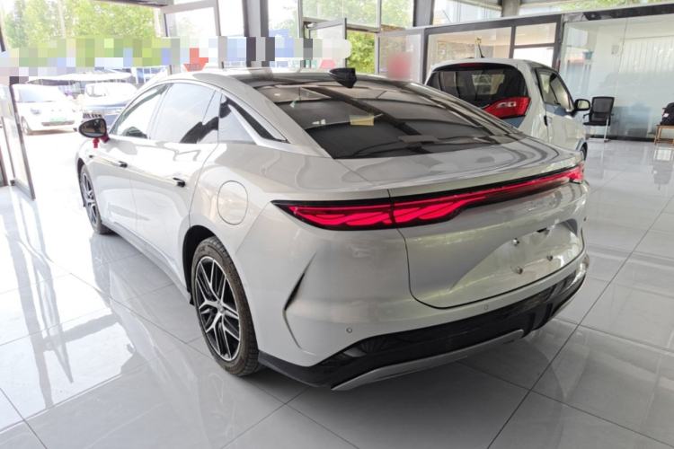 BYD Han L 2025 — 4