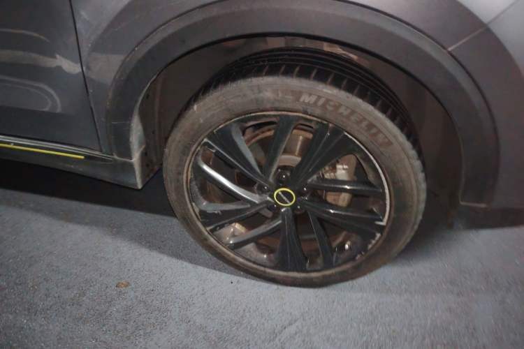 Roewe RX5 2020 — 5