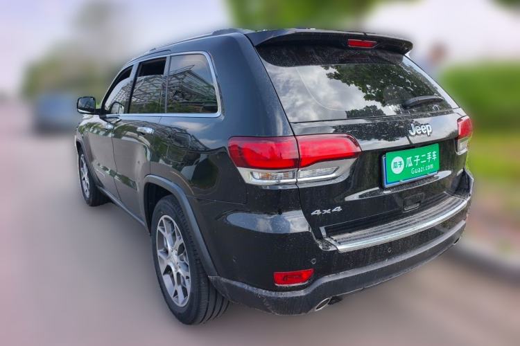 Jeep Grand Cherokee 2021 — 4
