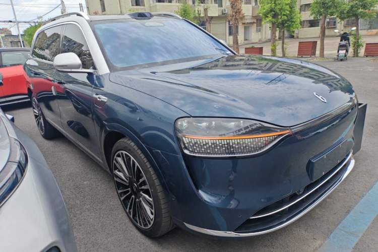 AITO M9 2024 — 3