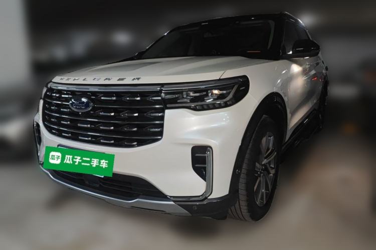 Ford Explorer 2023 — фото 1