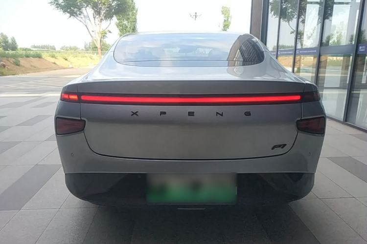 XPeng P7 2022 — 5