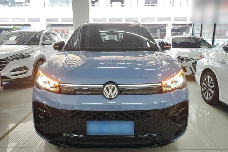 Volkswagen Tiguan L 2024 — 2