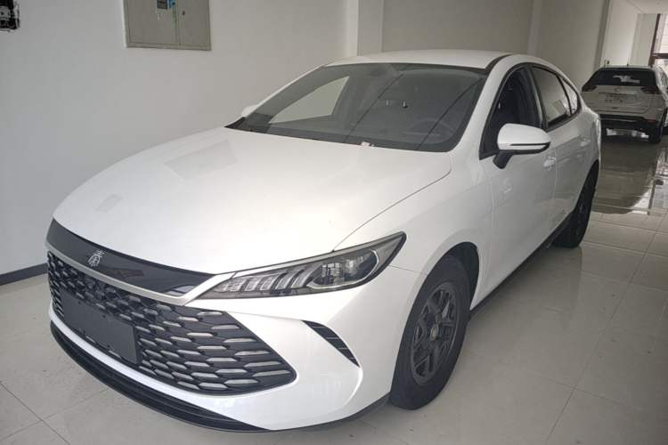 BYD Qin PLUS 2025 — фото 1