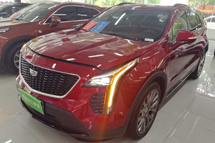 Cadillac xt4 2022 — фото 1