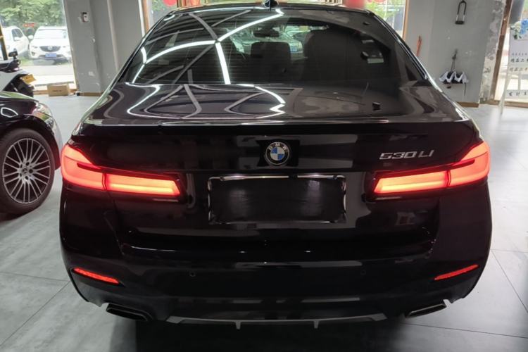 BMW 530Li 2022 — 5