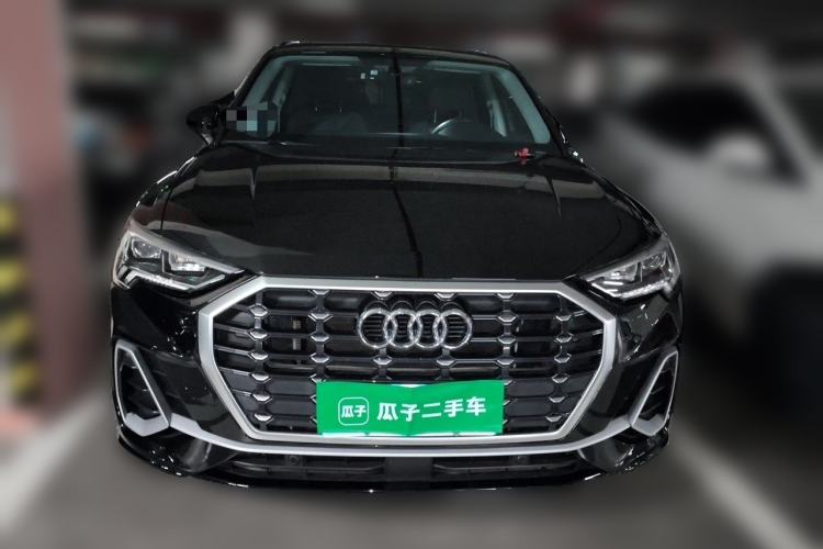 Audi Q3 2022 — 2