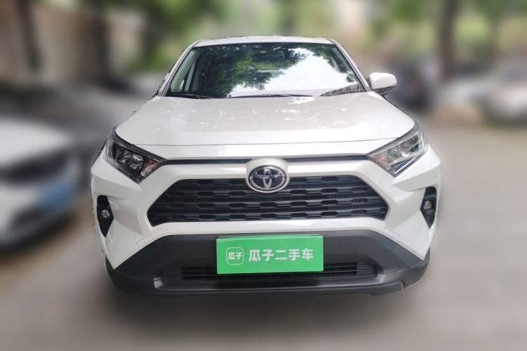 Toyota RAV4 2023 — 2