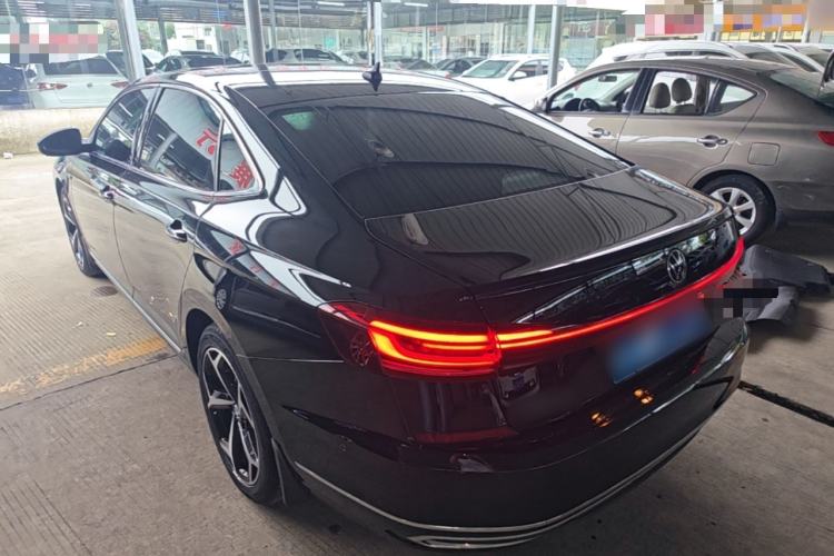 Volkswagen Passat 2023 — 4
