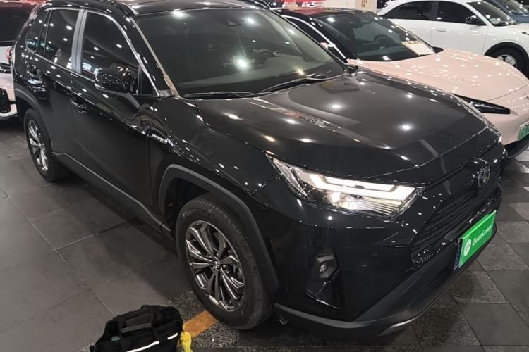 Toyota RAV4 2023 — 3