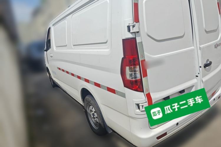 ChangAn Ruixing EM80 2025 — 4
