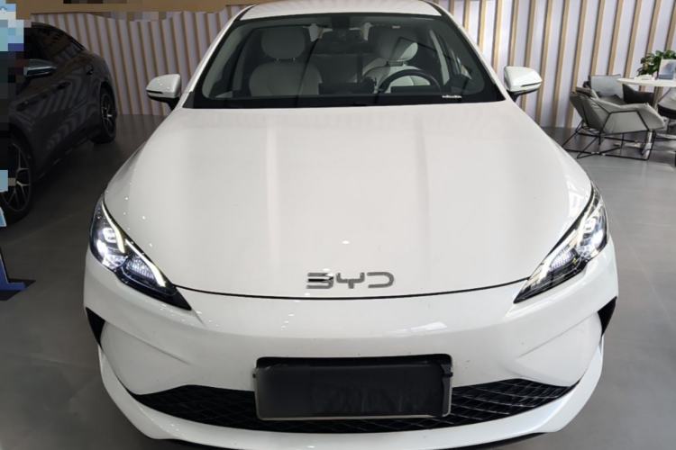 BYD Seal 05 DM-i 2025 — фото 2