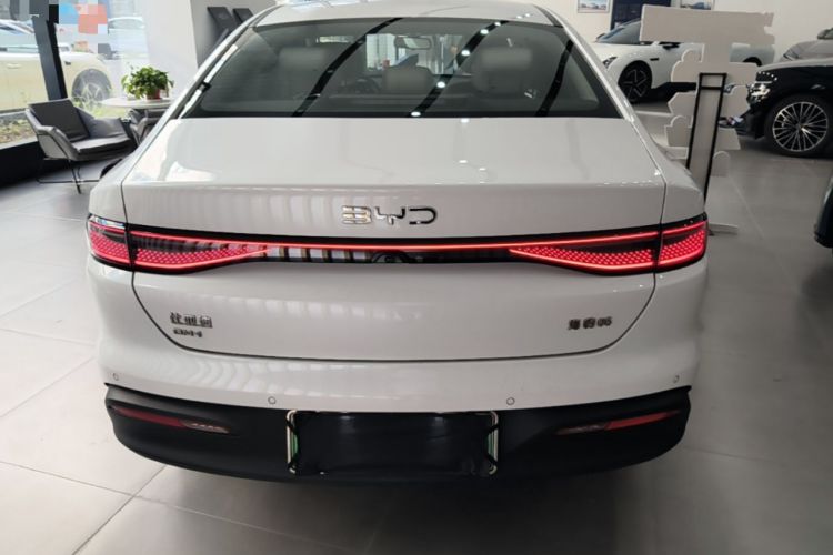 BYD Seal 05 DM-i 2025 — фото 5