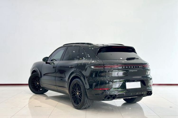 Porsche Cayenne 2025 — 3