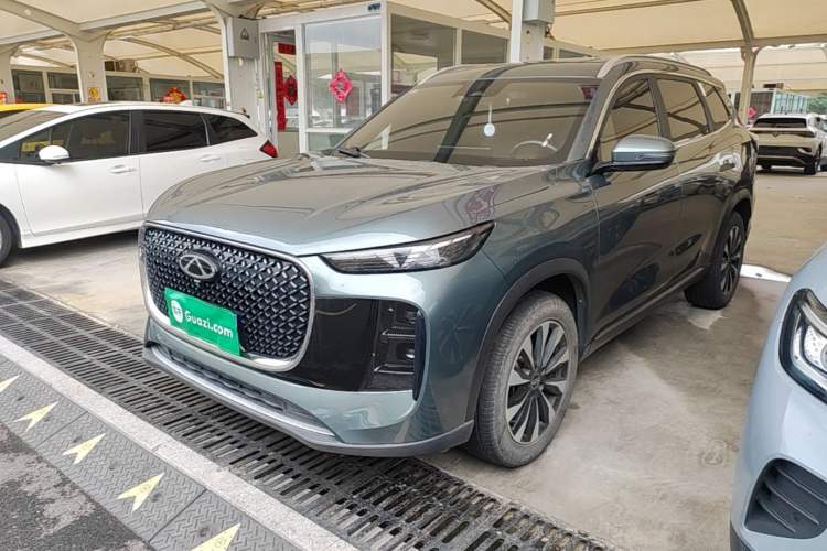 Chery Tiggo 8 Plus 2025 — фото 1